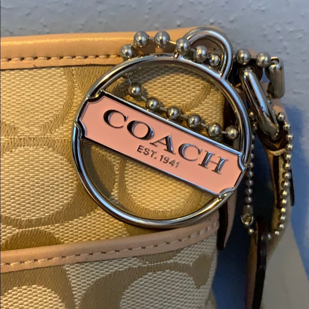 Coach crossbody - Picture 2 of 7